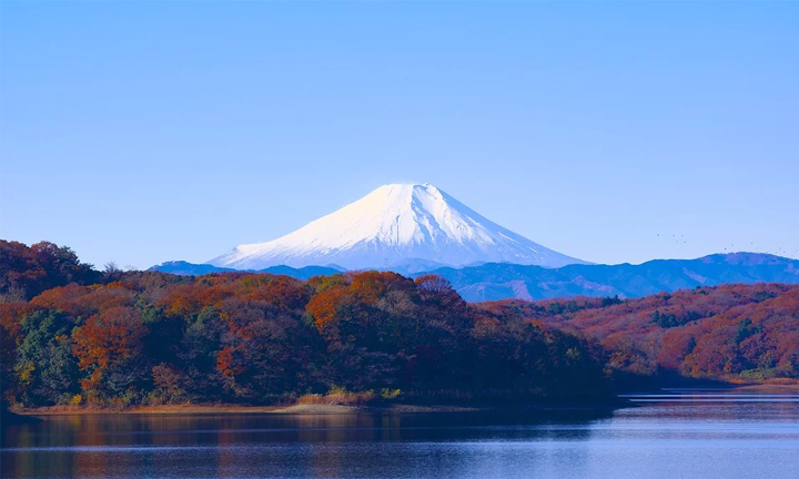 7Mount-Fuji-and-the-Fuji-Five-LakesL